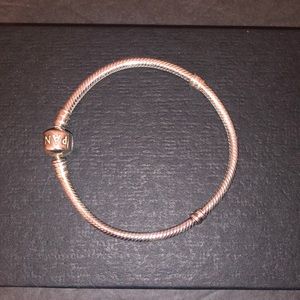 Pandora bracelet silver 7 inches excellent condition barrel clasp snake chain